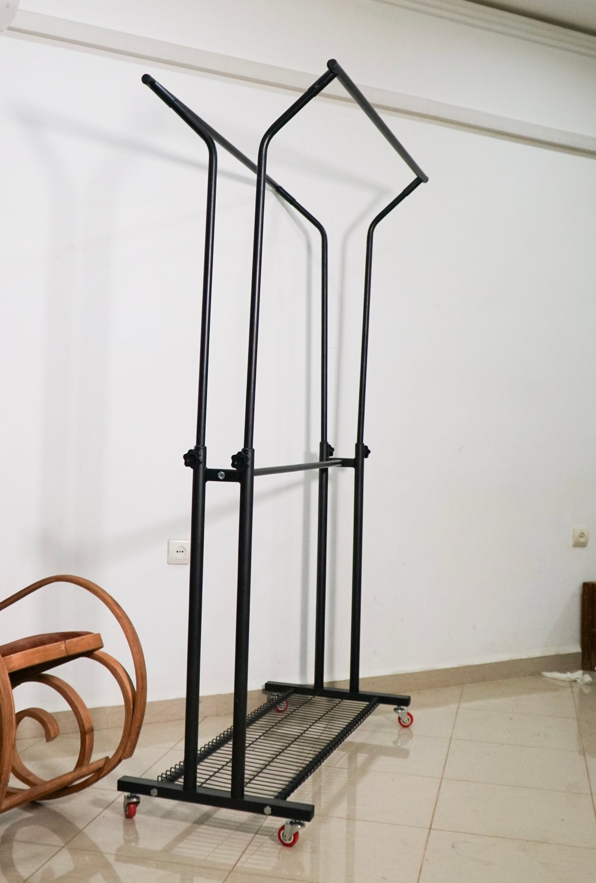 Sarraya Pro — Penderie Métallique Double Barre Noire | Extensible 200cm