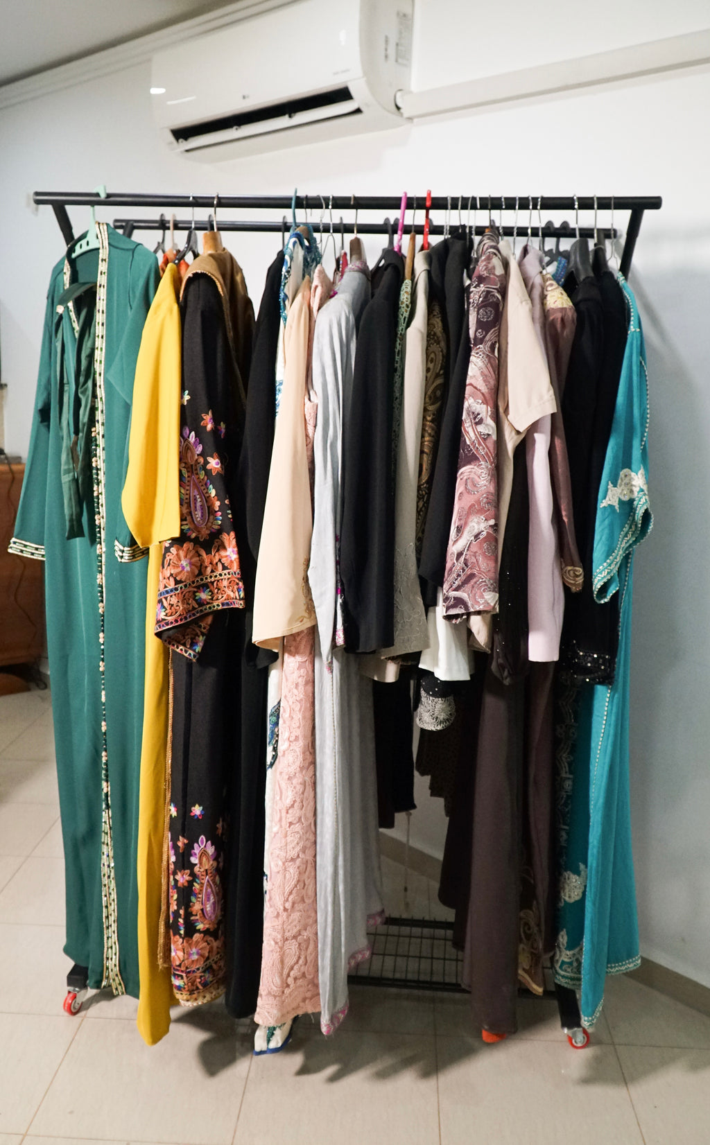 Sarraya Pro — Penderie Métallique Double Barre Noire | Extensible 200cm